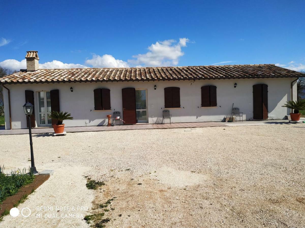 Agriturismo " Le Serre" สเปลโล ภายนอก รูปภาพ