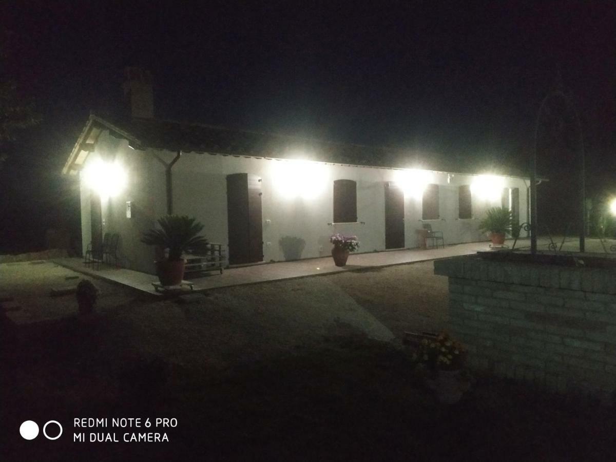 Agriturismo " Le Serre" สเปลโล ภายนอก รูปภาพ